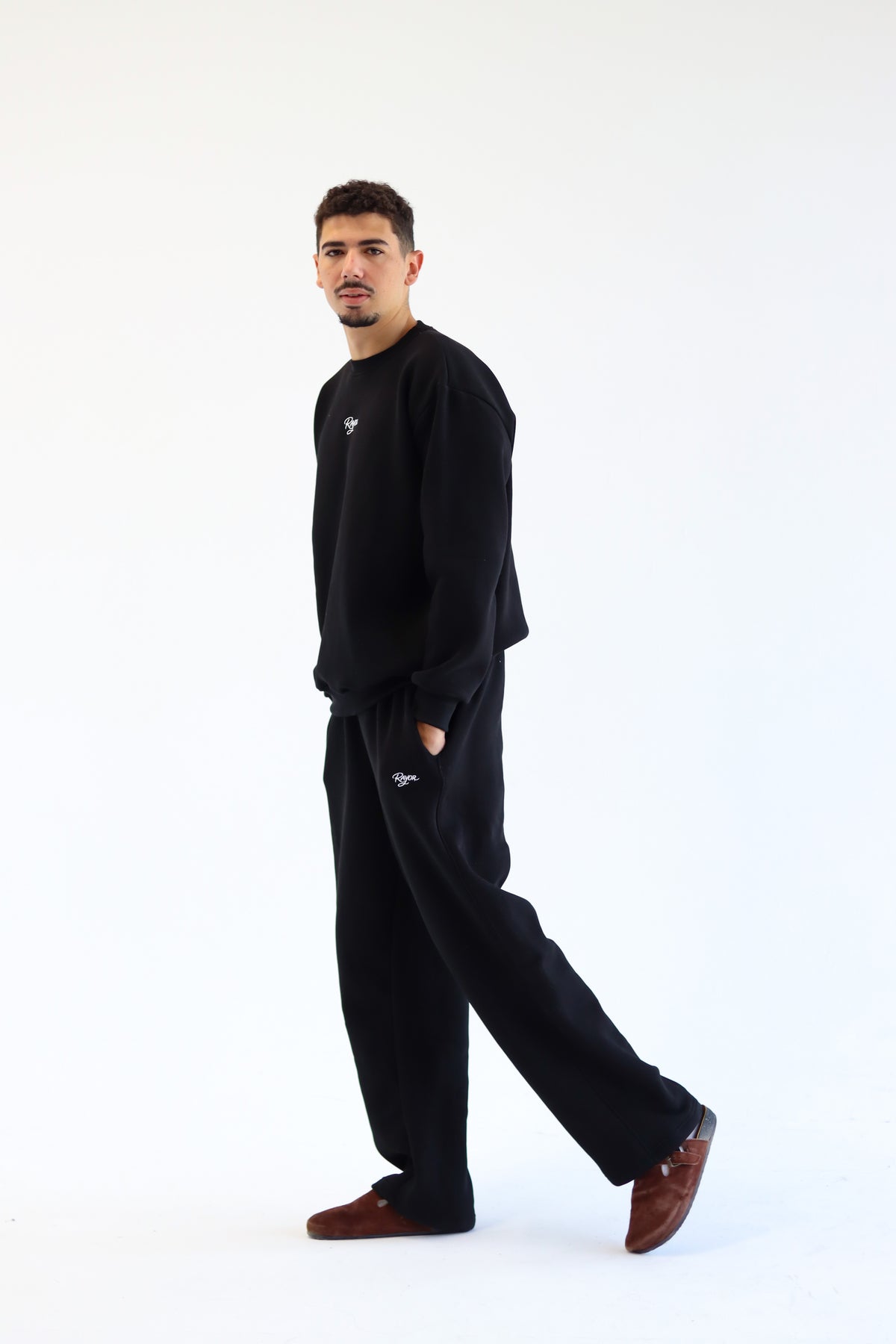 Set - Black